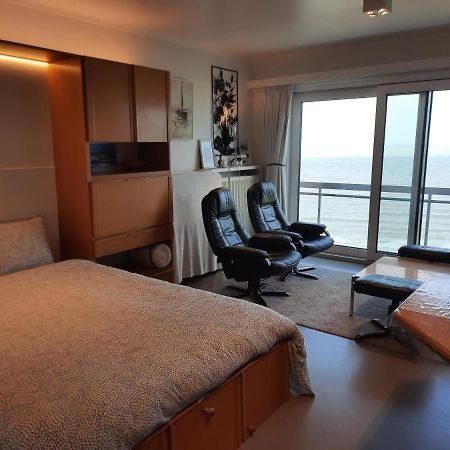 Studio On The Beach With Sea View Middelkerke Buitenkant foto