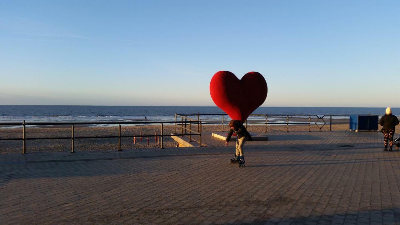 Studio On The Beach With Sea View Middelkerke Buitenkant foto